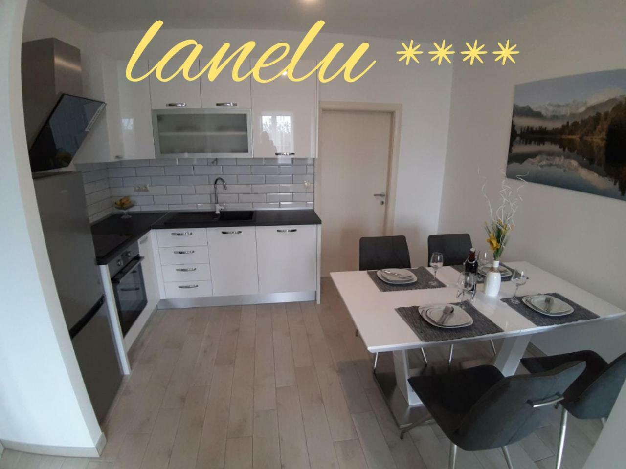 Lanelu Apartman Rogoznica  Exterior foto