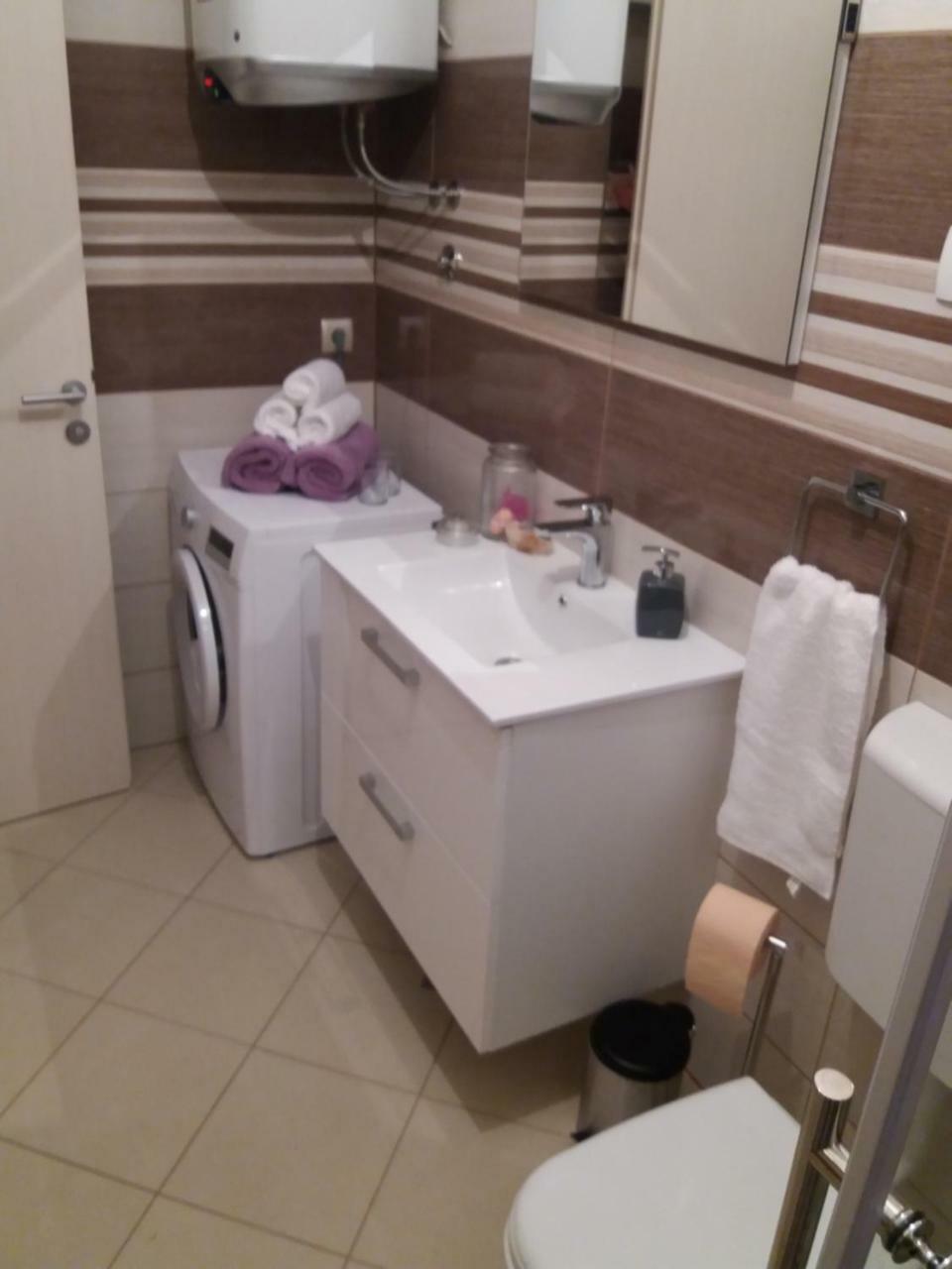 Lanelu Apartman Rogoznica  Exterior foto